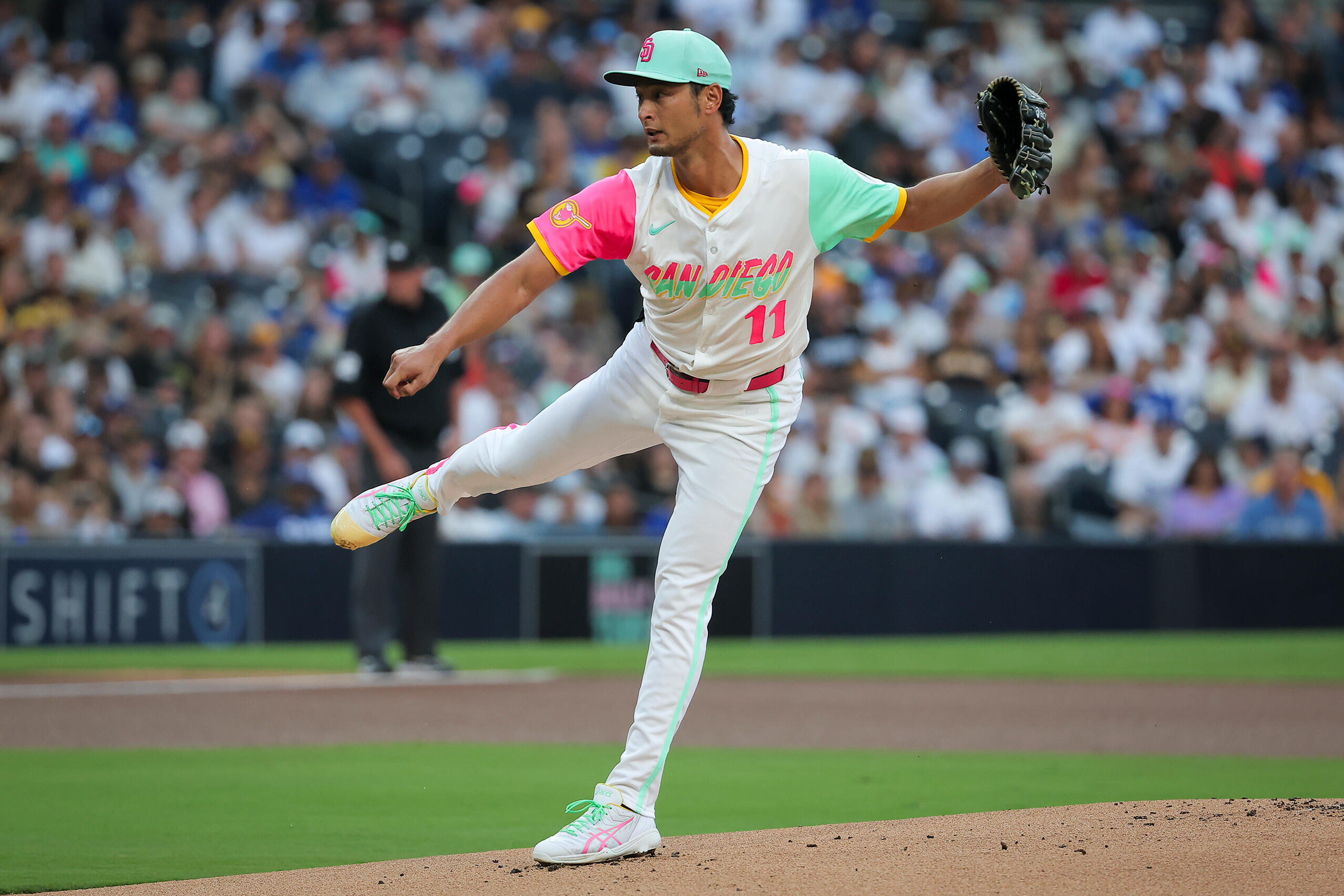 WBC】吉田正尚 優勝後に怪我で辞退した鈴木誠也のユニフォームを